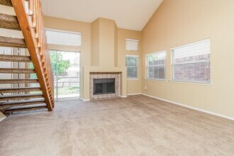 1214 Lone Wolf Trail in Carrollton, TX - Building Photo - Building Photo