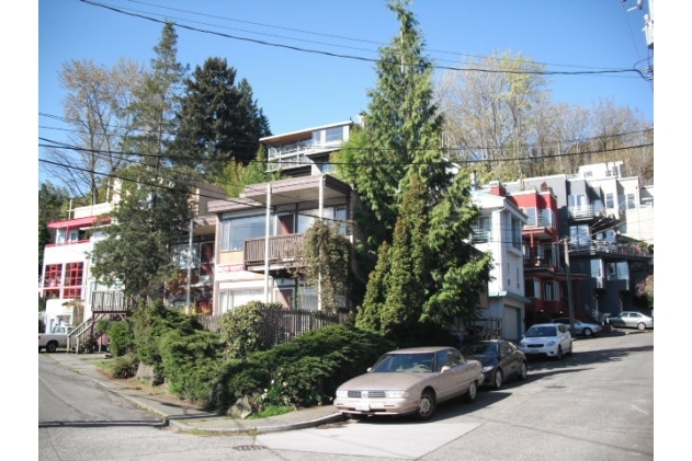 3521 S Leschi Pl in Seattle, WA - Foto de edificio - Building Photo