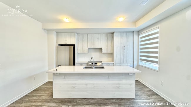 170 Attwater Dr in Cambridge, ON - Building Photo - Building Photo