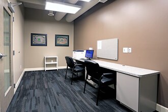 Chatham Hills in Farmington, MI - Building Photo - Interior Photo