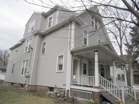 612 W California Ave, Unit 2 in Urbana, IL - Building Photo