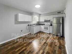 121 Old Columbia Rd in Charlotte, TN - Building Photo - Building Photo