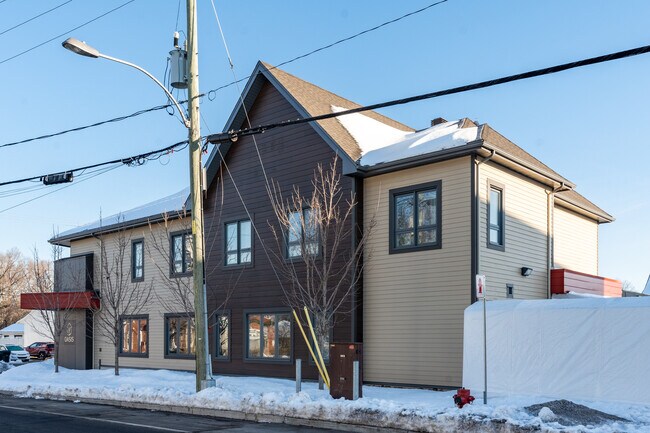 4010 Saint-Georges St in Lévis, QC - Building Photo - Building Photo