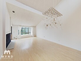 15278 Sunwood Blvd in Tukwila, WA - Building Photo