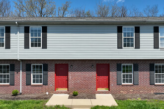 Brook Haven Townhomes in Shelbyville, KY - Building Photo - Building Photo