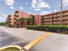 401 NW 72nd Ave in Miami, FL - Building Photo