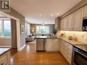 48 Carsbrooke Rd in Toronto, ON - Building Photo - Building Photo