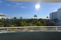 200 Ocean Dr, Unit 6B in Miami Beach, FL - Building Photo - Building Photo