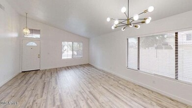 4445 E Meadow Dr in Phoenix, AZ - Building Photo - Building Photo