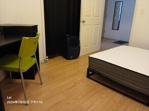 5468 S Ridgewood Ct, Unit 1 in Chicago, IL - Foto de edificio - Building Photo