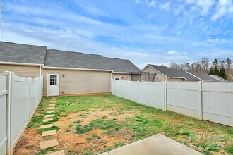 6826 Colonial Garden Dr in Huntersville, NC - Building Photo - Building Photo