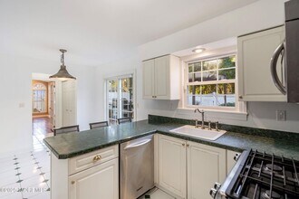 100 Wicklow Ct in Toms River, NJ - Building Photo - Building Photo