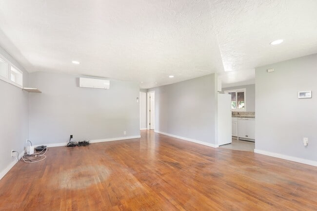 227 NE 188th Ave in Portland, OR - Building Photo - Building Photo