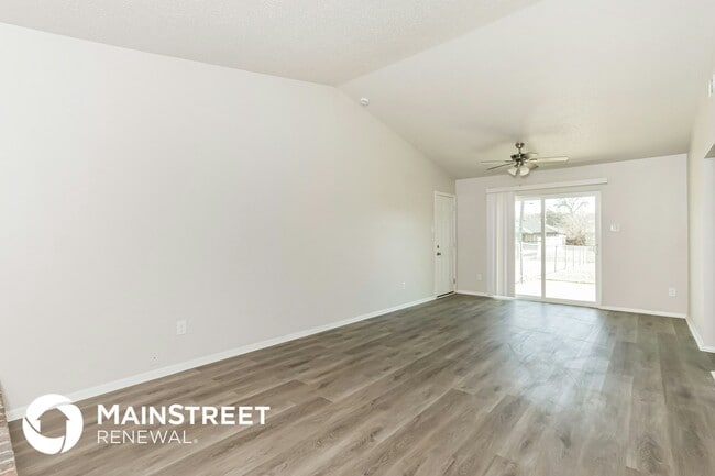 250 Prairie Grove Dr in Dallas, TX - Foto de edificio - Building Photo