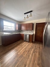 25542 Concord Dr in Beachwood, OH - Building Photo - Building Photo