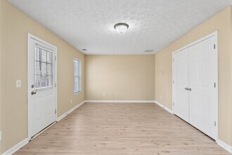 3100 Bonnes Dr in Stonecrest, GA - Building Photo - Building Photo