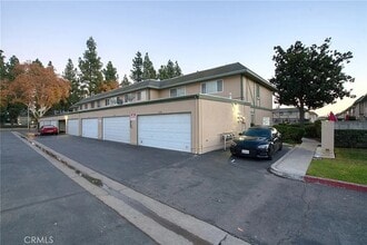 1103 W Francis St, Unit E in Ontario, CA - Foto de edificio - Building Photo