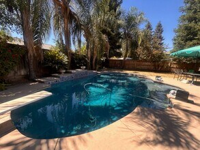 3611 N Carson St in Visalia, CA - Building Photo - Building Photo