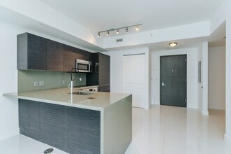 1080 Brickell Ave in Miami, FL - Building Photo - Building Photo