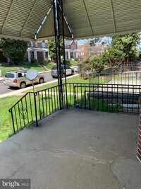 703 N Augusta Ave photo'