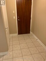 4090 Living Arts Dr in Mississauga, ON - Building Photo