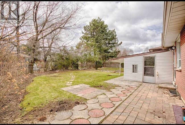 130 Amberjack Blvd in Toronto, ON - Building Photo - Building Photo