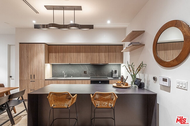 property at 1030 Kings Rd