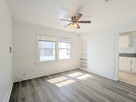 419 N Virginia Ct in Long Beach, CA - Building Photo