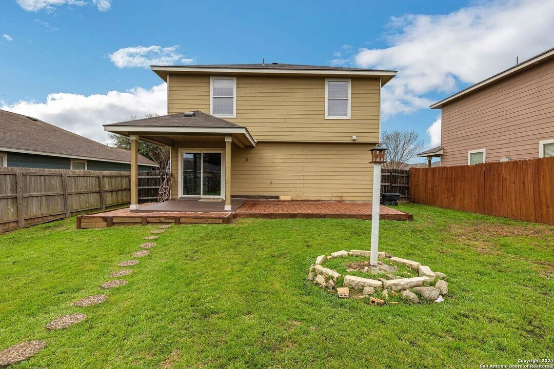 2326 Camberly View in Converse, TX - Building Photo