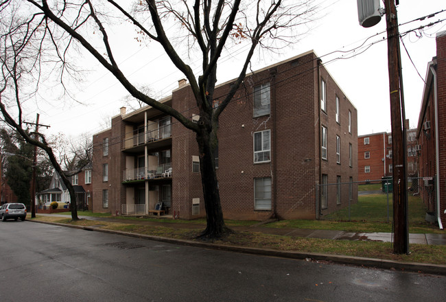 Riverbend in Washington, DC - Building Photo - Building Photo