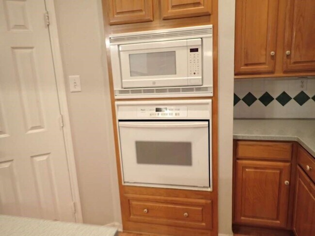 1734 Teal Brook Ln in Sugar Land, TX - Building Photo - Building Photo