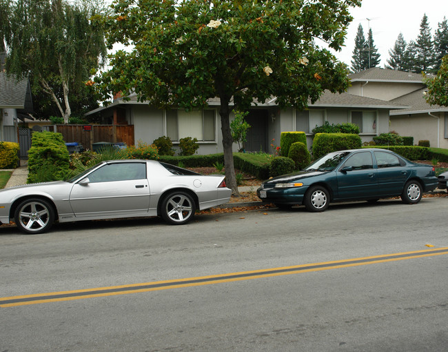 911 Tamarack Ln in Santa Clara, CA - Building Photo - Building Photo