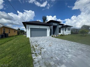 215 SE 23rd Terrace in Cape Coral, FL - Building Photo - Building Photo