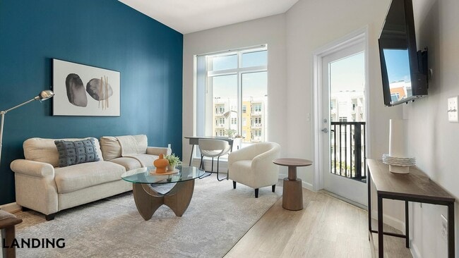 5256 International Dr, Unit 476 in Orlando, FL - Building Photo - Building Photo