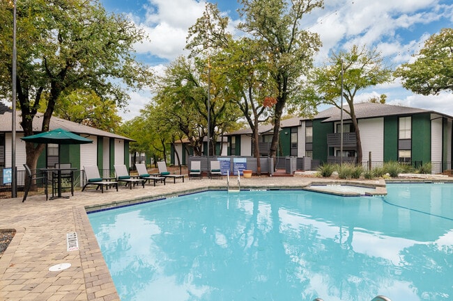 The Washington Apartment Homes in Arlington, TX - Building Photo - Building Photo