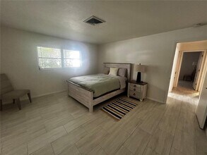 3702 Meyer Pl in Sarasota, FL - Building Photo - Building Photo
