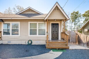 312 Arlington Ct in San Antonio, TX - Building Photo