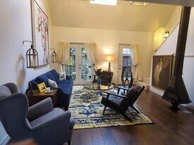 1433 Cedar Post Ln, Unit 52 in Houston, TX - Building Photo