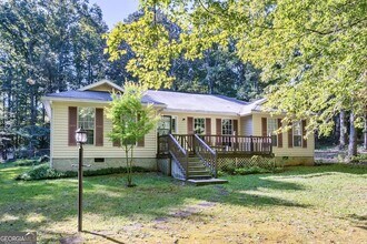 127 Circle H Dr in Sharpsburg, GA - Building Photo - Building Photo