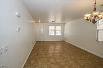 132 Cadrow Castle Ct in Las Vegas, NV - Building Photo - Building Photo