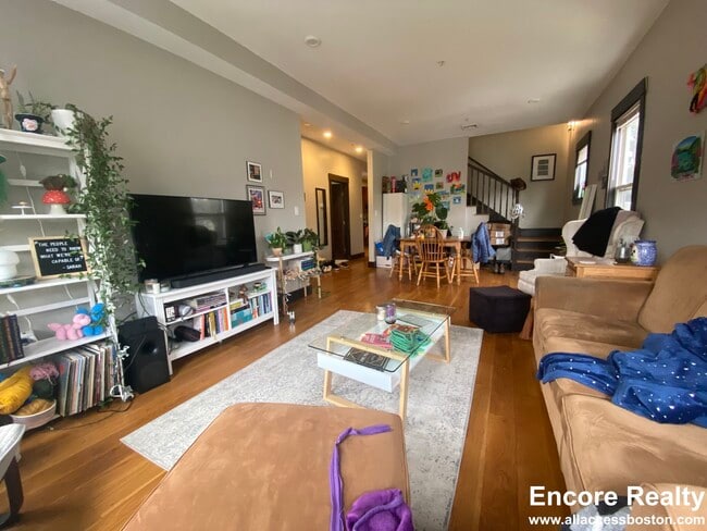 46 Creighton St, Unit 3 in Boston, MA - Building Photo - Building Photo