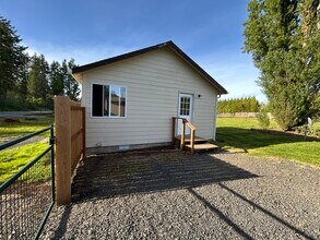 4297 Jackson Hwy, Unit 4295 in Chehalis, WA - Building Photo - Building Photo