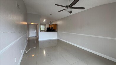 9998 Nob Hill Pl in Sunrise, FL - Building Photo - Building Photo