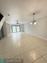 9091 SW 21st St in Boca Raton, FL - Building Photo - Building Photo
