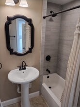 102 Atkins St in Meriden, CT - Building Photo - Building Photo