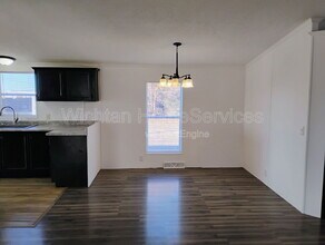 120 Evergreen St in Raritan, IL - Building Photo - Building Photo