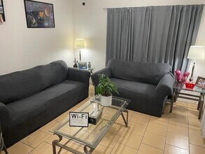 2250 San Vital Dr in Kissimmee, FL - Foto de edificio - Building Photo