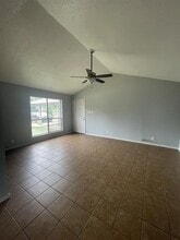 105 Cockerham St in Kyle, TX - Building Photo - Building Photo