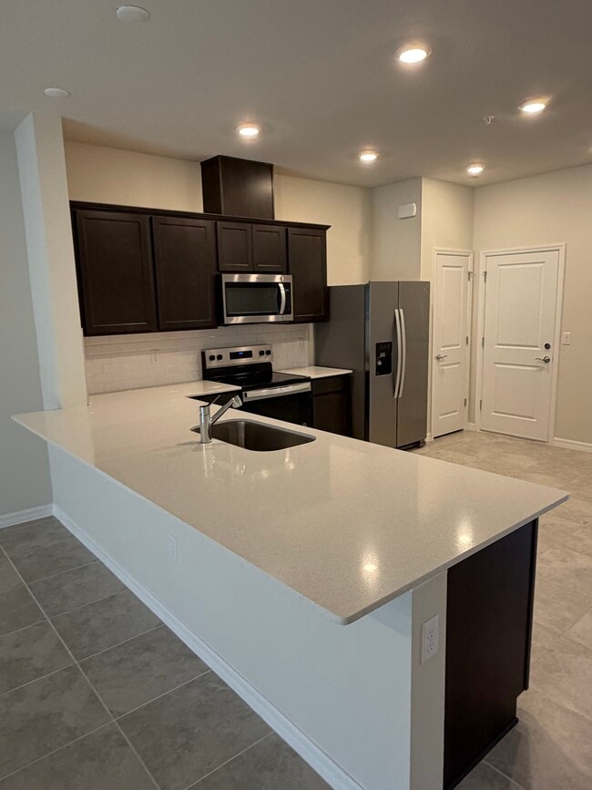 110 Violet Vine Ln in Oviedo, FL - Building Photo - Building Photo