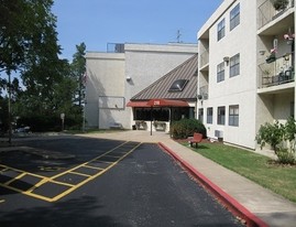 Branson Manor Apartments